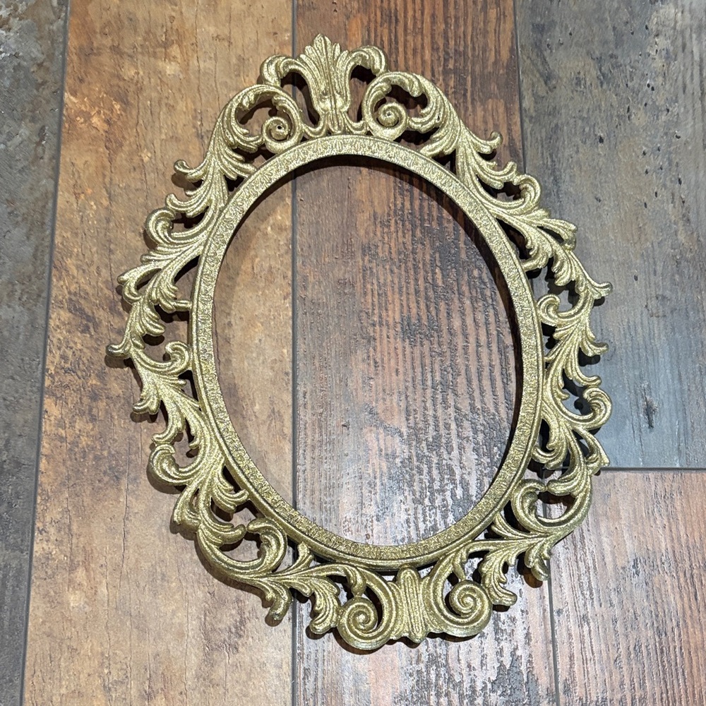 Elegant Gold Glitter Ornate Wall Frame
